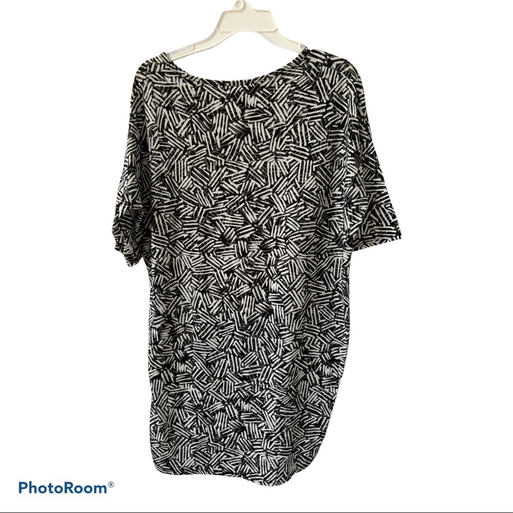 LuLaRoe Drop Shoulder Elbow Sleeve Tunic Top XS - Picture 7 of 8